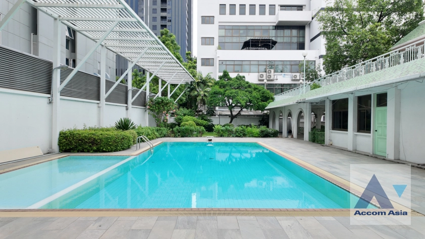 5  4 br House For Rent in sukhumvit ,Bangkok BTS Thong Lo AA40098