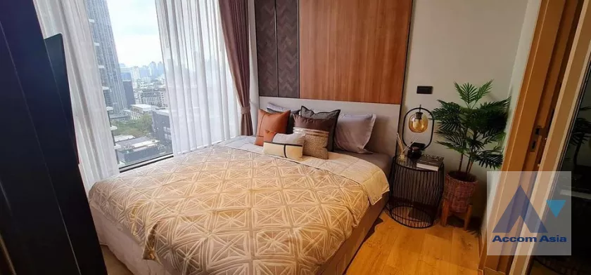  1 Bedroom  Condominium For Rent in Sukhumvit, Bangkok  near BTS Ekkamai (AA40103)