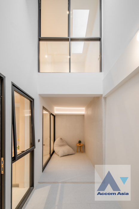  1  2 br Townhouse For Sale in sukhumvit ,Bangkok BTS Phra khanong AA40104