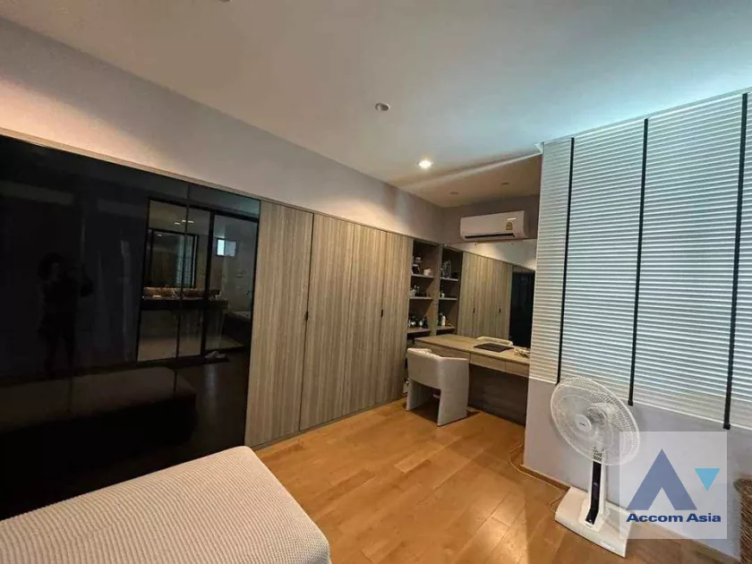 9  3 br Townhouse For Sale in Pattanakarn ,Bangkok ARL Ramkhamhaeng at Nirvana Define Srinakarin Rama9  AA40105