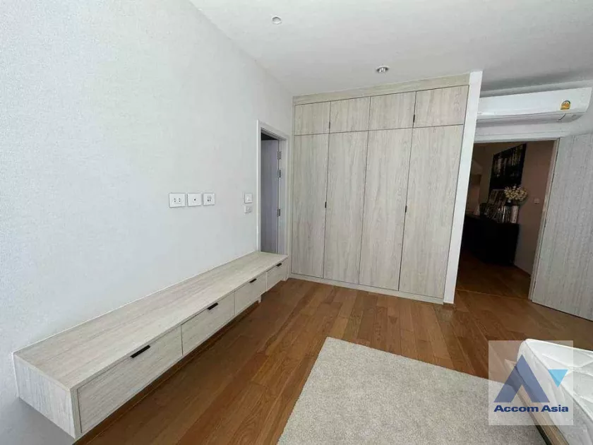 6  3 br Townhouse For Sale in Pattanakarn ,Bangkok ARL Ramkhamhaeng at Nirvana Define Srinakarin Rama9  AA40105