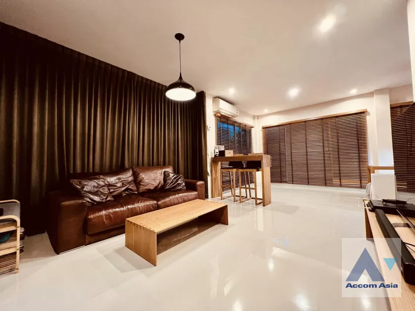  1  4 br House For Rent in Petchkasem ,Bangkok BTS Bang Wa at Life Bangkok Boulevard Ratchaphruek-Charan AA40111