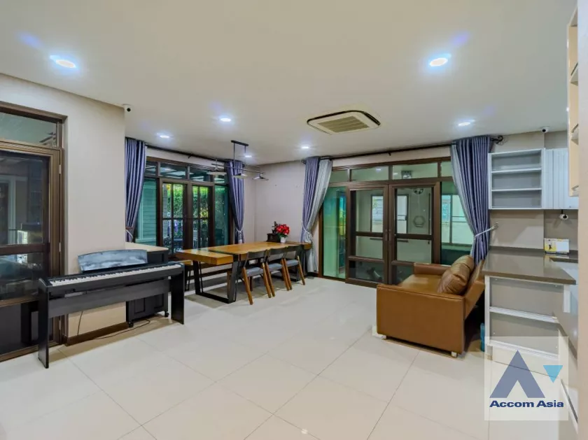  1  4 br House For Sale in Latkrabang ,Bangkok  at Natural Ville Romklao AA40128