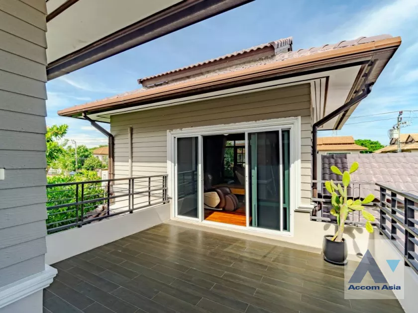 5  4 br House For Sale in Latkrabang ,Bangkok  at Natural Ville Romklao AA40128