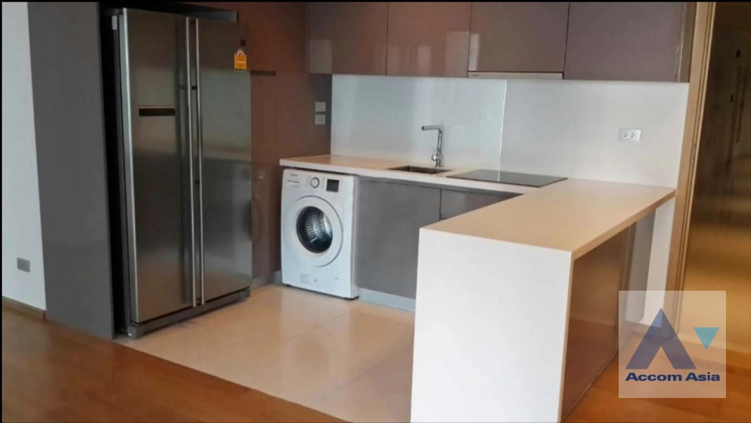  3 Bedrooms  Condominium For Rent in Sukhumvit, Bangkok  near BTS Nana (AA40129)