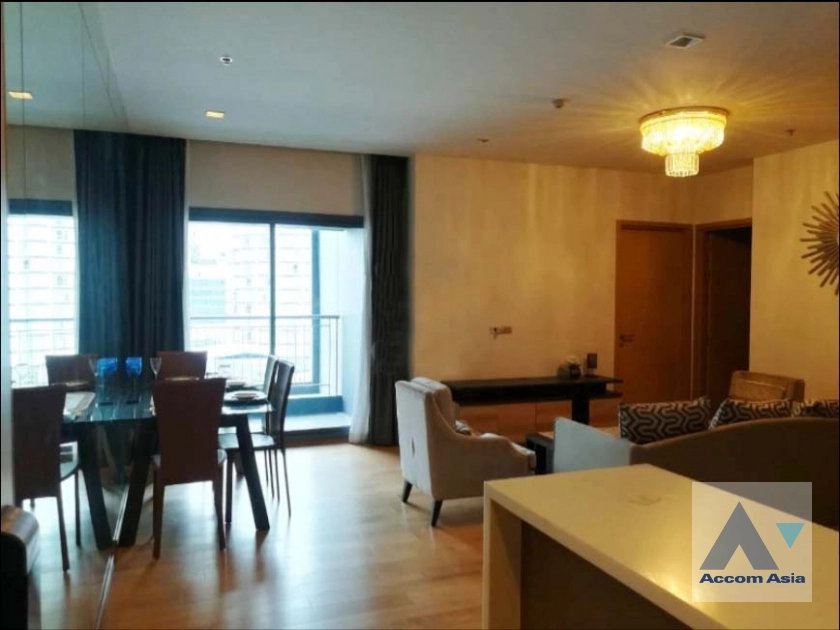  3 Bedrooms  Condominium For Rent in Sukhumvit, Bangkok  near BTS Nana (AA40129)