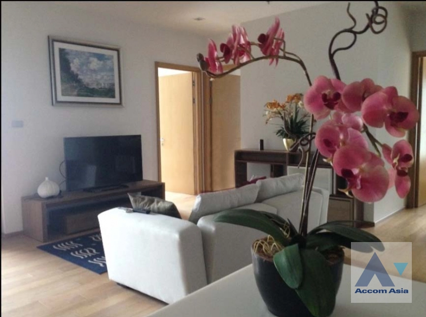  3 Bedrooms  Condominium For Rent in Sukhumvit, Bangkok  near BTS Nana (AA40140)