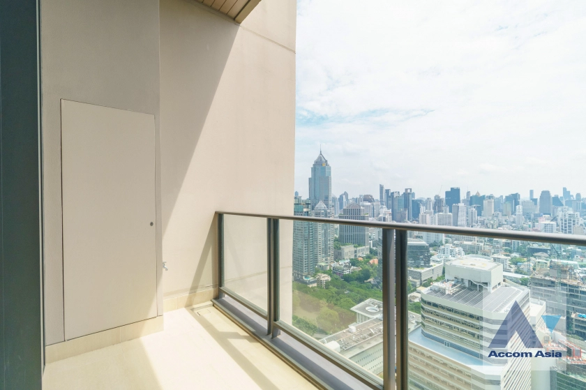 39  4 br Condominium For Rent in Ploenchit ,Bangkok BTS Ratchadamri at The Residences at Sindhorn Kempinski Hotel Bangkok AA40147