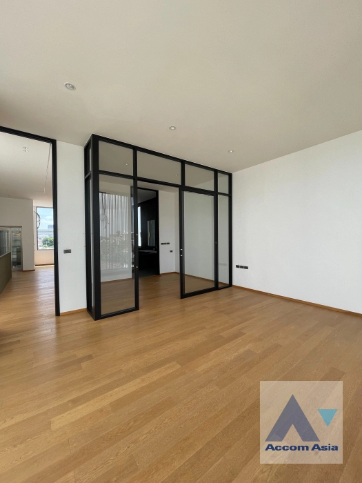 11  3 br House for rent and sale in Phaholyothin ,Bangkok MRT Lat Phrao at Luxury House AA40150