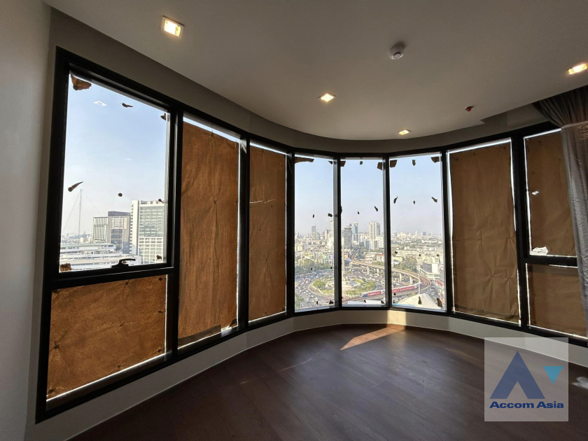  1  2 br Condominium For Sale in  ,Bangkok BTS Victory Monument at Ideo Q Victory AA40162