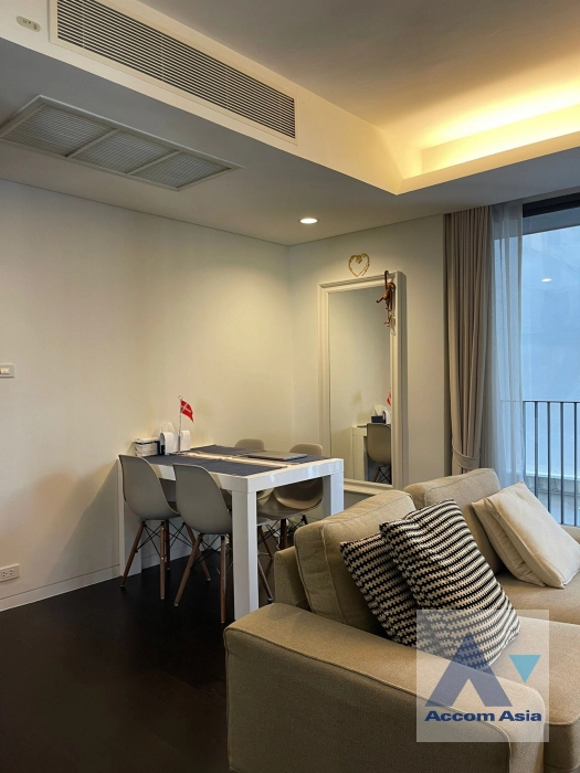  2 Bedrooms  Condominium For Sale in Sukhumvit, Bangkok  near BTS Phrom Phong (AA40187)