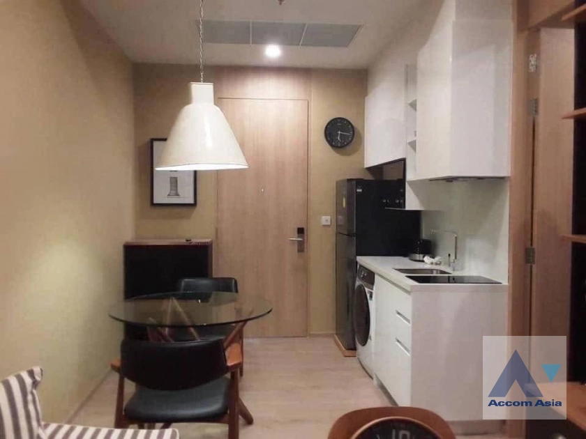  1 Bedroom  Condominium For Rent in Sukhumvit, Bangkok  near BTS Asok - MRT Sukhumvit (AA40196)