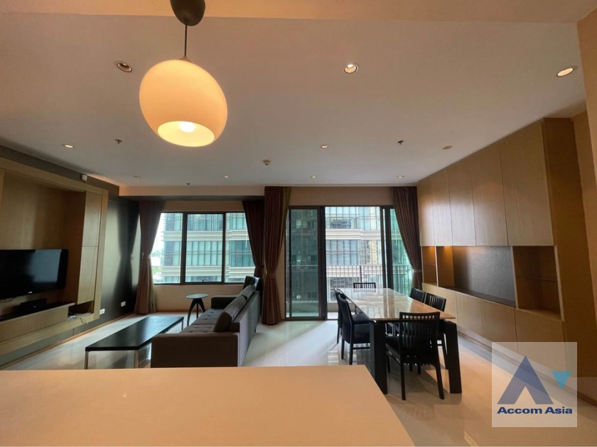  2 Bedrooms  Condominium For Rent in Sukhumvit, Bangkok  near BTS Phrom Phong (AA40199)