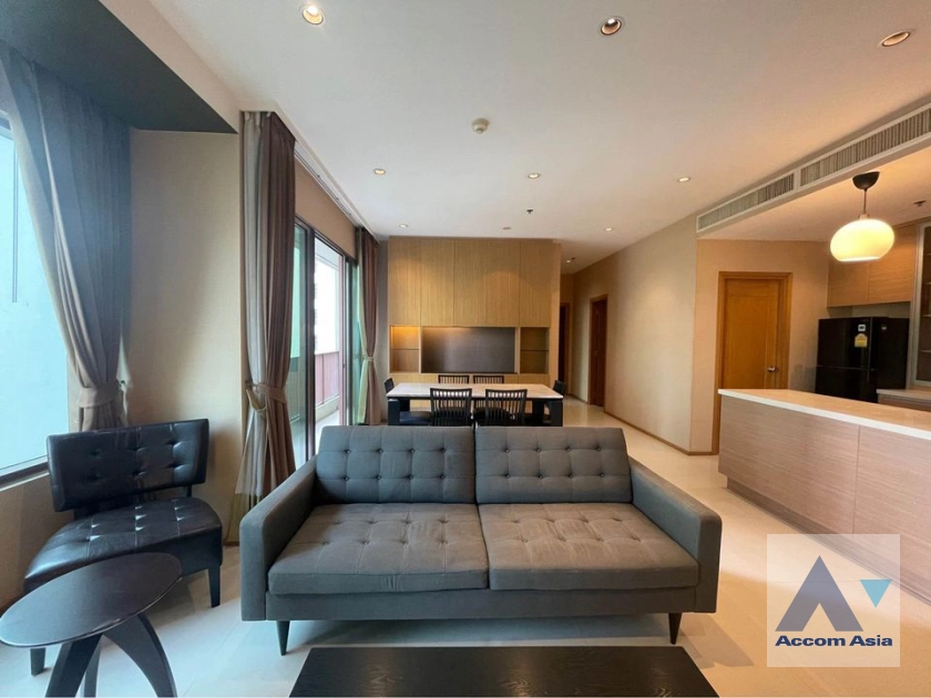  2 Bedrooms  Condominium For Rent in Sukhumvit, Bangkok  near BTS Phrom Phong (AA40199)