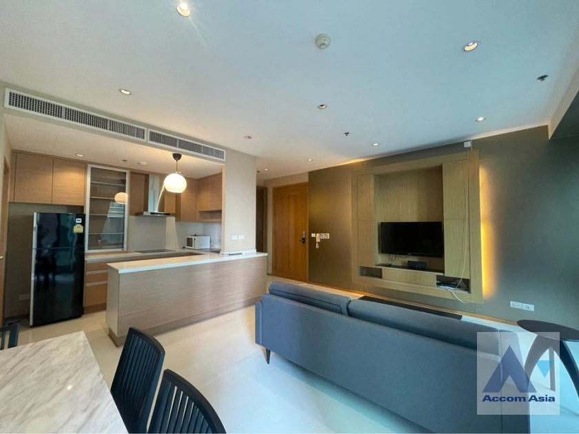  2 Bedrooms  Condominium For Rent in Sukhumvit, Bangkok  near BTS Phrom Phong (AA40199)