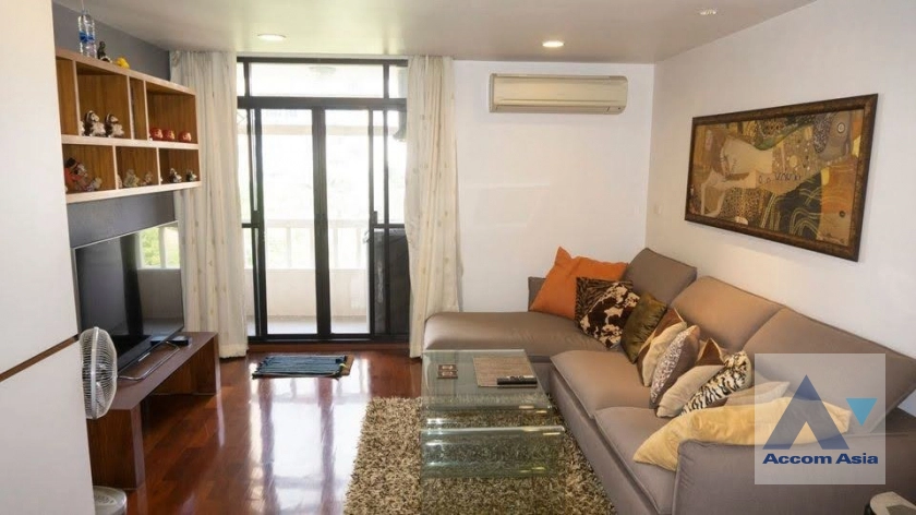  2 Bedrooms  Condominium For Sale in Sukhumvit, Bangkok  near BTS Thong Lo (AA40201)