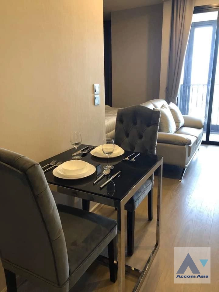  1 Bedroom  Condominium For Rent in Sukhumvit, Bangkok  near BTS Asok - MRT Sukhumvit (AA40218)