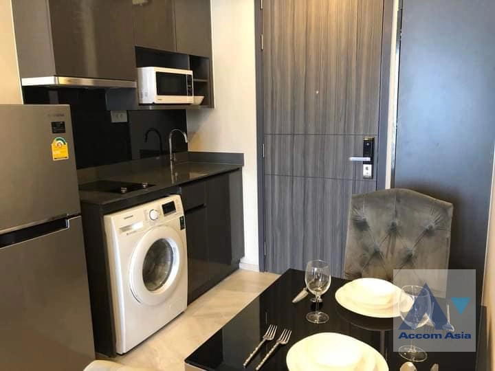  1 Bedroom  Condominium For Rent in Sukhumvit, Bangkok  near BTS Asok - MRT Sukhumvit (AA40218)