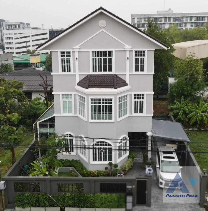  2  4 br House For Sale in bangna ,Bangkok BTS Bang Na AA40241