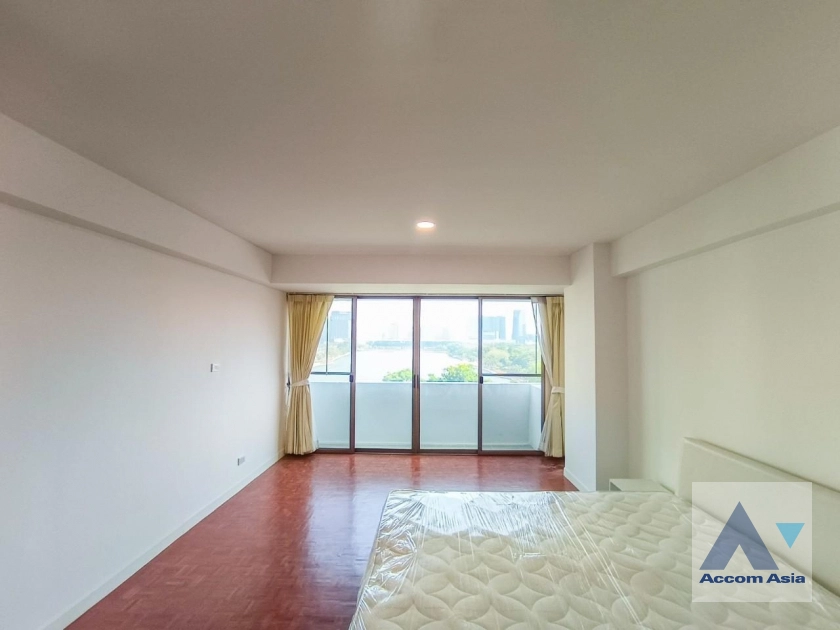 15  3 br Apartment For Rent in Sukhumvit ,Bangkok BTS Asok - MRT Sukhumvit at Family Apartment with Lake View AA40247