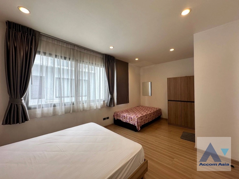 19  3 br Townhouse For Rent in Pattanakarn ,Bangkok ARL Hua Mak at Shizen Phatthanakan AA40250