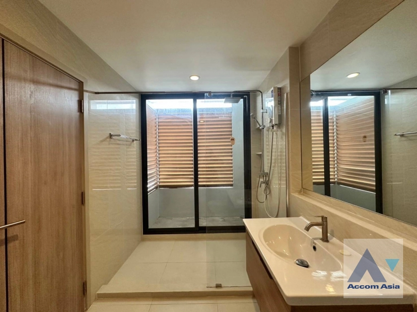 23  3 br Townhouse For Rent in Pattanakarn ,Bangkok ARL Hua Mak at Shizen Phatthanakan AA40250