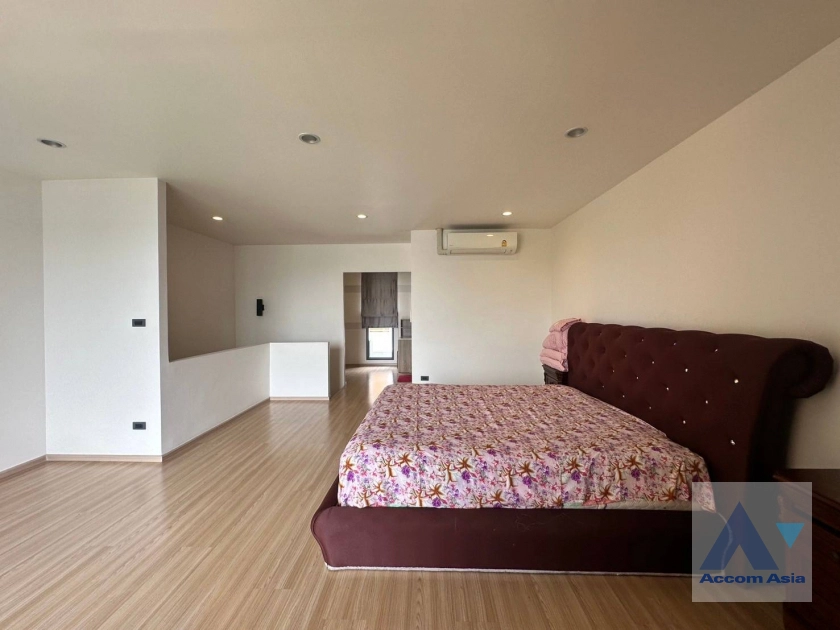 12  3 br Townhouse For Rent in Pattanakarn ,Bangkok ARL Hua Mak at Shizen Phatthanakan AA40250