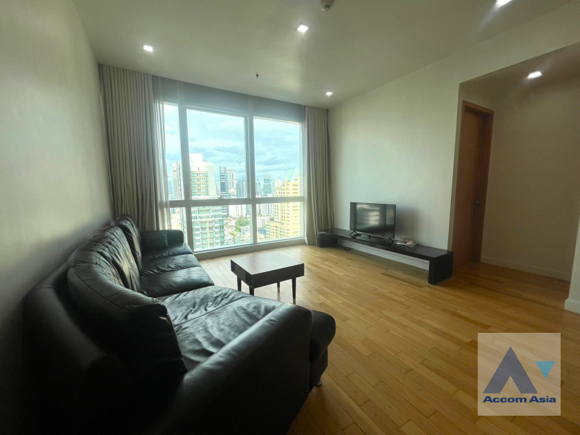  2 Bedrooms  Condominium For Sale in Sukhumvit, Bangkok  near BTS Asok - MRT Sukhumvit (AA40259)