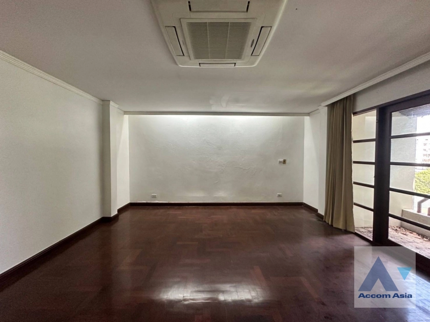 11  3 br Townhouse For Rent in Sukhumvit ,Bangkok BTS Phra khanong at Tara Mansion AA40286