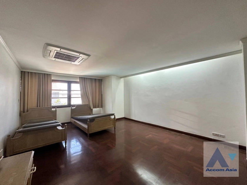 15  3 br Townhouse For Rent in Sukhumvit ,Bangkok BTS Phra khanong at Tara Mansion AA40286