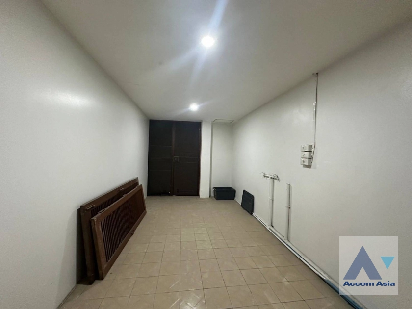 16  3 br Townhouse For Rent in Sukhumvit ,Bangkok BTS Phra khanong at Tara Mansion AA40286