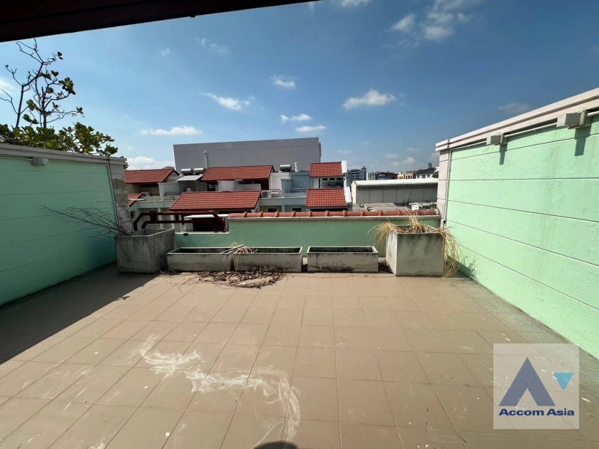 23  3 br Townhouse For Rent in Sukhumvit ,Bangkok BTS Phra khanong at Tara Mansion AA40286