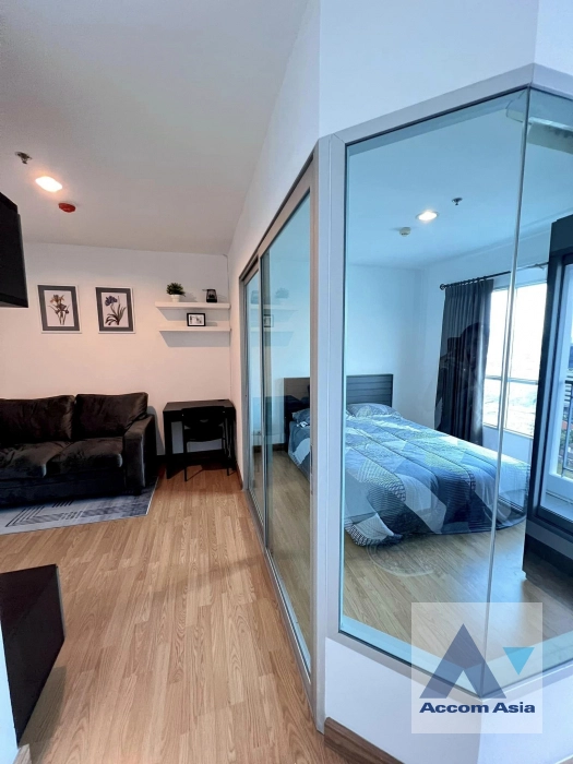  1 Bedroom  Condominium For Rent in Sukhumvit, Bangkok  near BTS Ekkamai (AA40299)