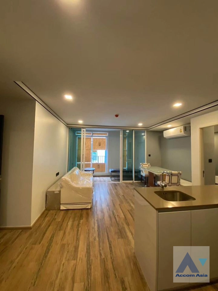 Pet friendly |  2 Bedrooms  Condominium For Rent in Sathorn, Bangkok  near MRT Khlong Toei (AA40310)