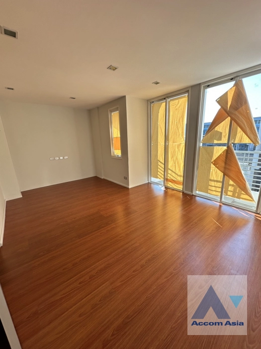 6  3 br Townhouse For Sale in Sathorn ,Bangkok BRT Thanon Chan at Luxury Townhome Sathu Pradit 12 AA40314