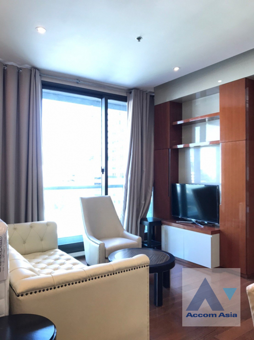  2 Bedrooms  Condominium For Rent in Sukhumvit, Bangkok  near BTS Phrom Phong (AA40320)