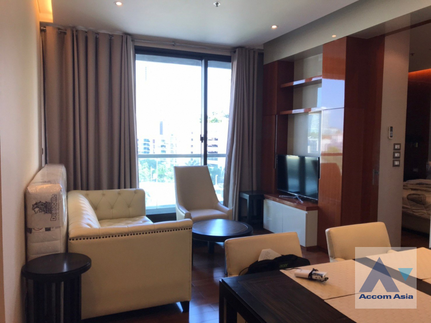  2 Bedrooms  Condominium For Rent in Sukhumvit, Bangkok  near BTS Phrom Phong (AA40320)