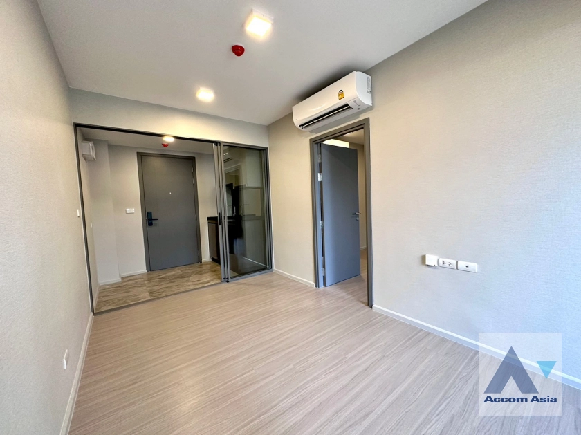  1 Bedroom  Condominium For Sale in Sukhumvit, Bangkok  near BTS Phrom Phong (AA40324)