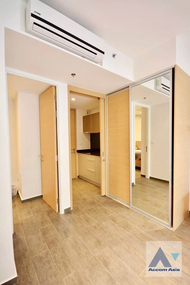 8  1 br Condominium For Sale in Sukhumvit ,Bangkok BTS Ekkamai at The Lofts Ekkamai  AA40335