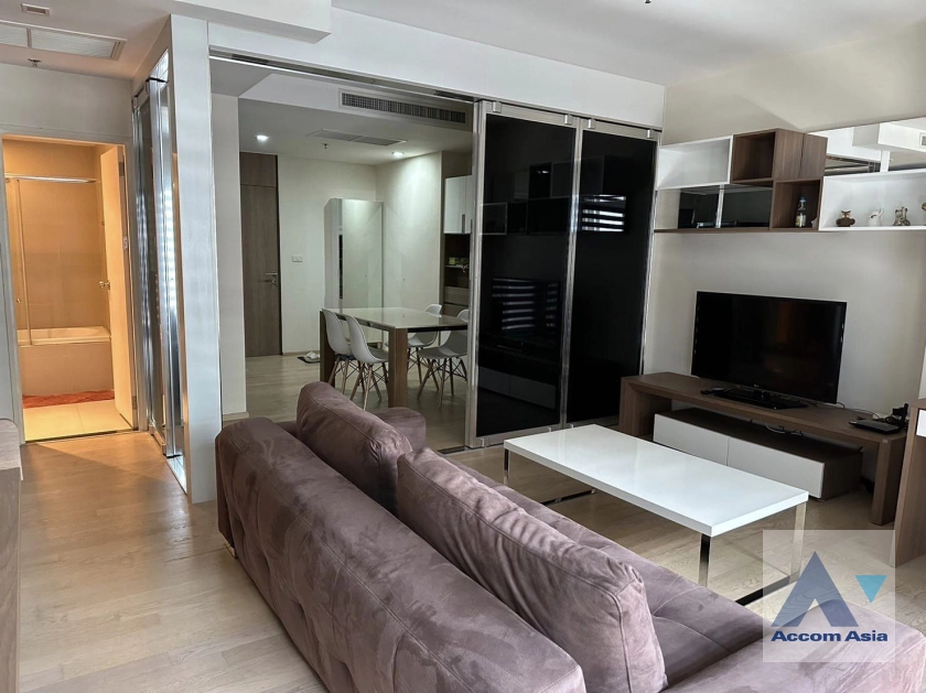  1 Bedroom  Condominium For Sale in Sukhumvit, Bangkok  near BTS Thong Lo (AA40336)