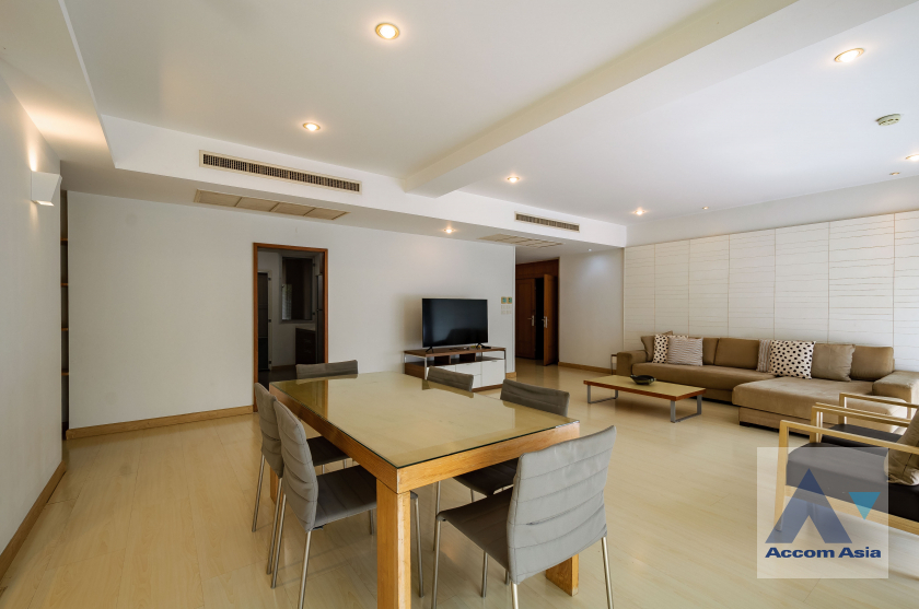  2 Bedrooms  Apartment For Rent in Sukhumvit, Bangkok  near BTS Asok - MRT Sukhumvit (AA40354)