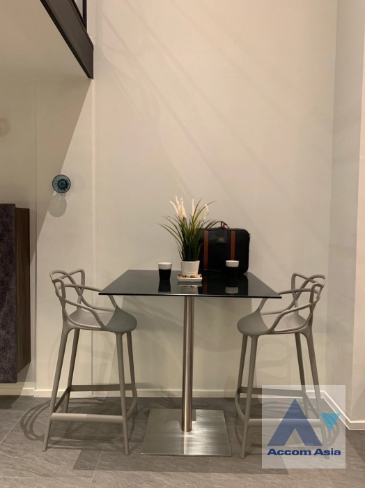 6  1 br Condominium For Rent in Silom ,Bangkok BTS Surasak at The Lofts Silom AA40368