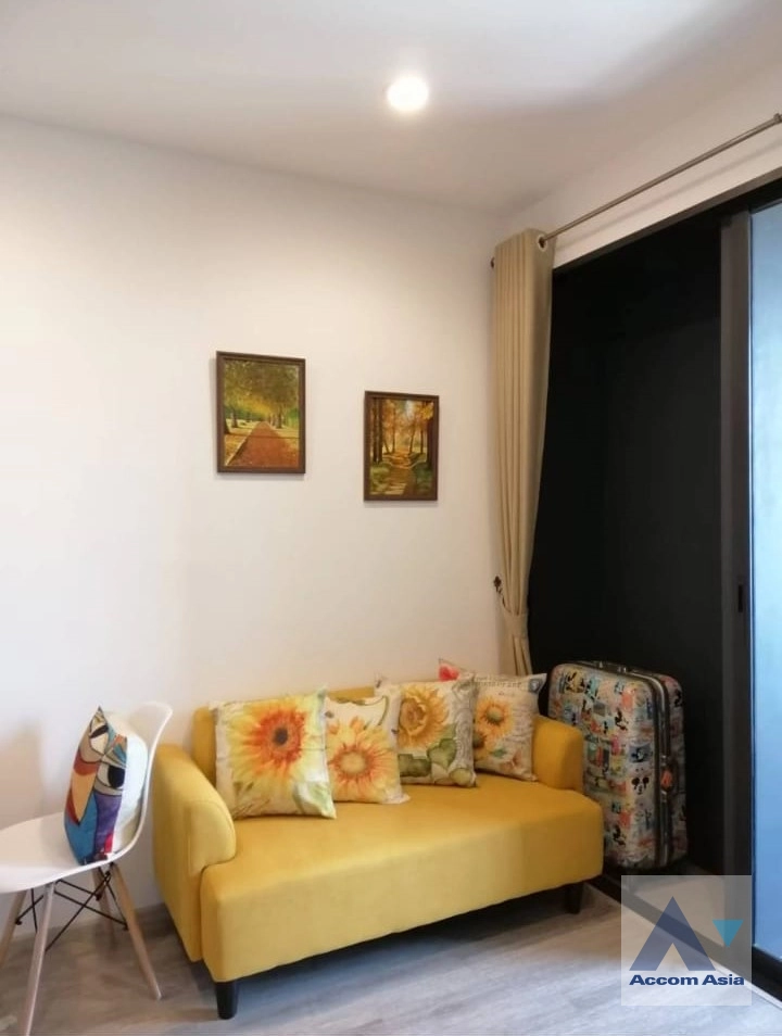  1 Bedroom  Condominium For Sale in Ratchadaphisek, Bangkok  near MRT Phetchaburi (AA40372)