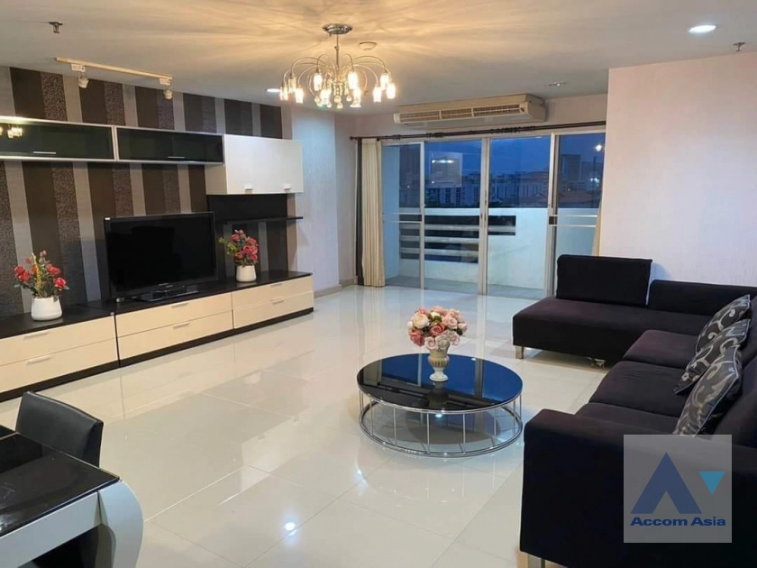  3 Bedrooms  Condominium For Rent in Ratchadapisek, Bangkok  (AA40394)