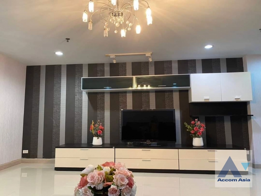  1  3 br Condominium For Rent in Ratchadapisek ,Bangkok  at Thara Ruean Kaew AA40394