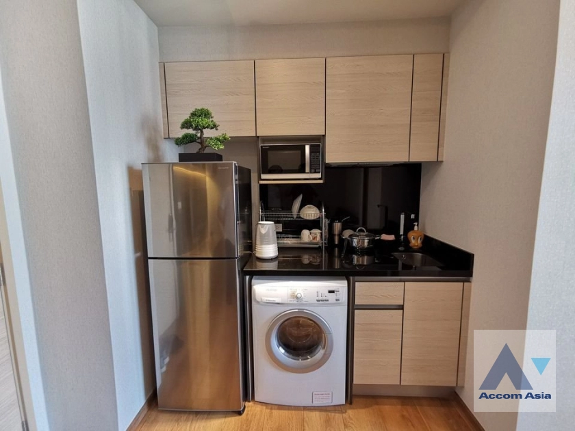  1 Bedroom  Condominium For Rent in Sukhumvit, Bangkok  near BTS Phrom Phong (AA40398)