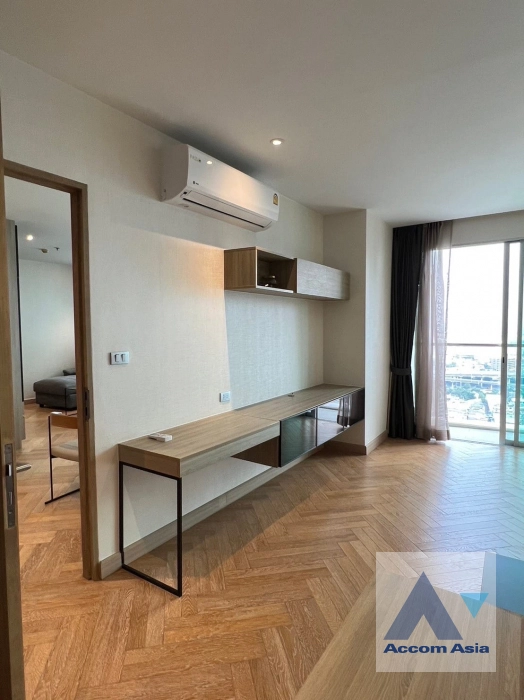 6  2 br Condominium For Sale in Sukhumvit ,Bangkok BTS Phra khanong at Sky Walk AA40401