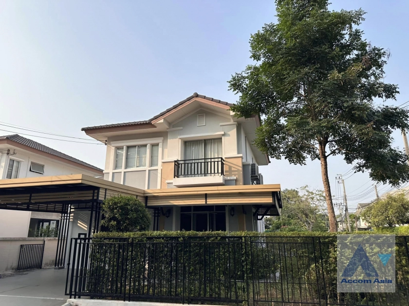  4 Bedrooms  House For Rent in Latkrabang, Bangkok  (AA40407)