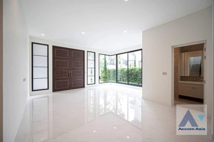  1  4 br House For Sale in Phaholyothin ,Bangkok  at Narasiri Phahol-Watcharapol AA40416