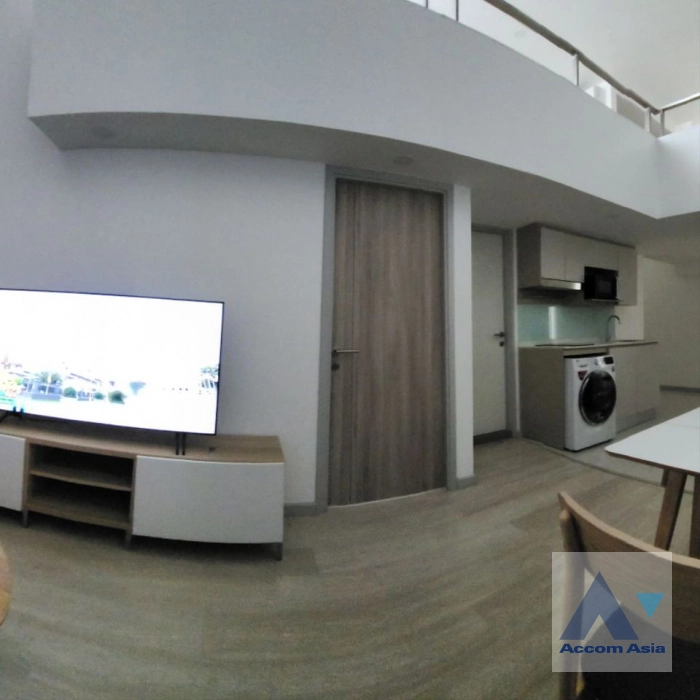 Duplex Condo |  1 Bedroom  Condominium For Rent in Sathorn, Bangkok  near BTS Chong Nonsi (AA40424)